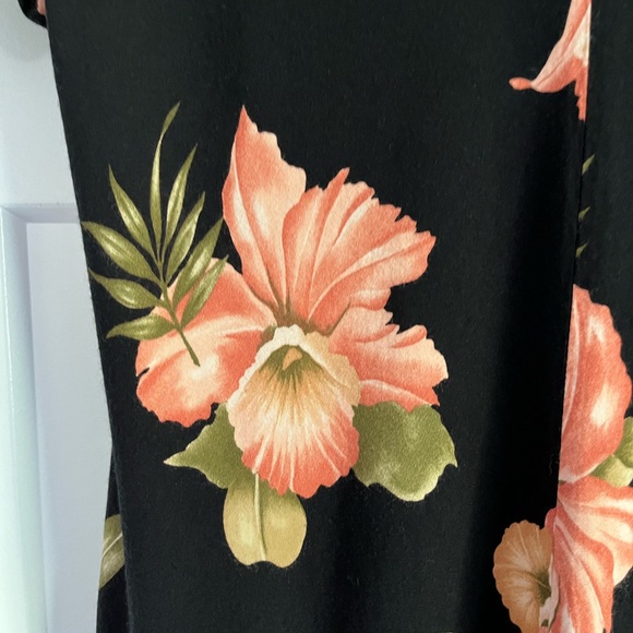 SOLD Vintage Black Floral Short Sleeve Dress - Picture 10 of 13